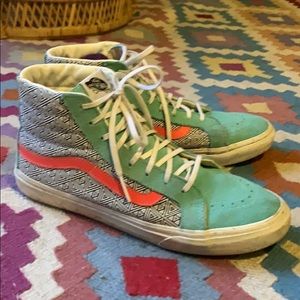 VANS women’s limited edition High-Top Sneakers